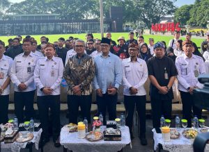 Bapas Kelas I Bandung Gelar Aksi Sosial Bersih-Bersih Alun-Alun Kota Bandung dalam Rangka Gernas 2025