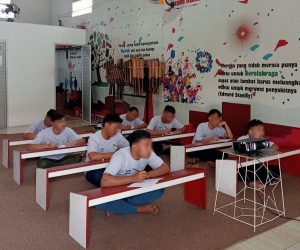 Menembus Batas, Meraih Asa: Warga Binaan Lapas Narkotika Bandung Ikuti Program Pendidikan Kesetaraan PKBM KAHIJI