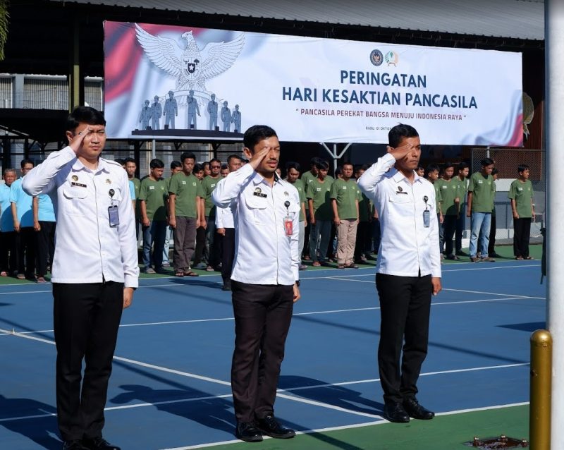 Jaga Keutuhan Bangsa, Lapas Narkotika Bandung Gelar Upacara Peringatan Hari Kesaktian Pancasila 2025